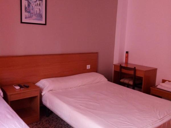 Hotel Iris : photo 9 de la chambre chambre triple