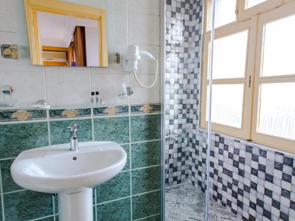 Cheers Vintage Hostel : photo 4 de la chambre chambre double deluxe - vue sur mer