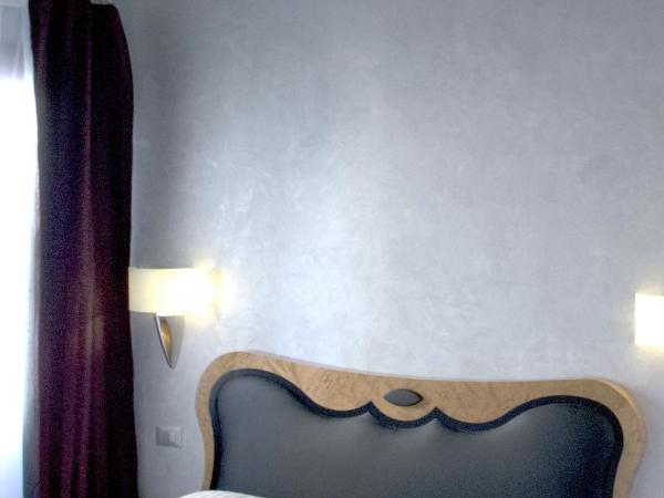 Hotel Paganelli : photo 9 de la chambre chambre double - annexe