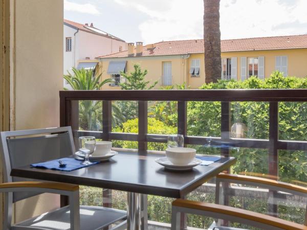 Résidence Pierre & Vacances Les Citronniers : photo 1 de la chambre studio 2 personnes