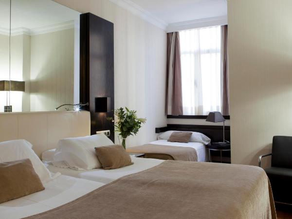 Hotel Saray : photo 8 de la chambre chambre triple (3 adultes)