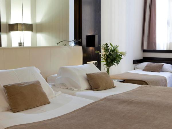 Hotel Saray : photo 9 de la chambre chambre triple (3 adultes)