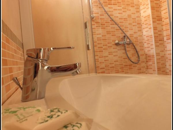 Hotel Luana : photo 6 de la chambre chambre double