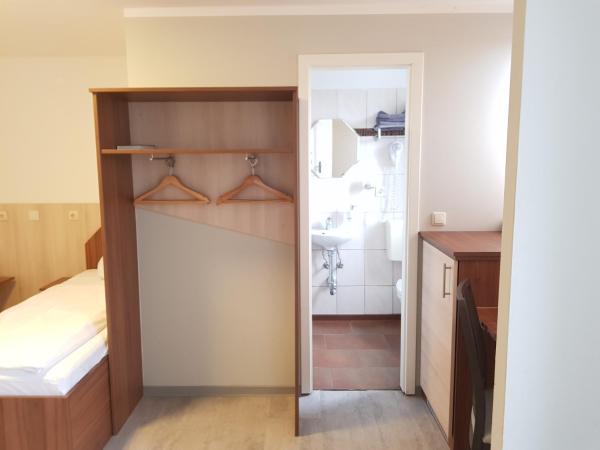 Pension Im Bett : photo 5 de la chambre chambre triple classique