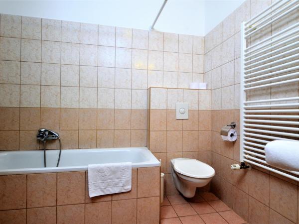 Agape Apartments : photo 3 de la chambre appartement 2 chambres avec balcon