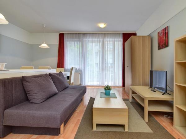 Agape Apartments : photo 7 de la chambre appartement 2 chambres avec balcon