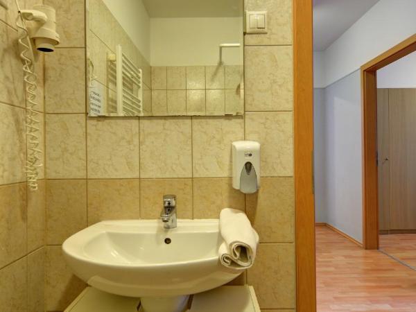 Agape Apartments : photo 10 de la chambre appartement 2 chambres avec balcon