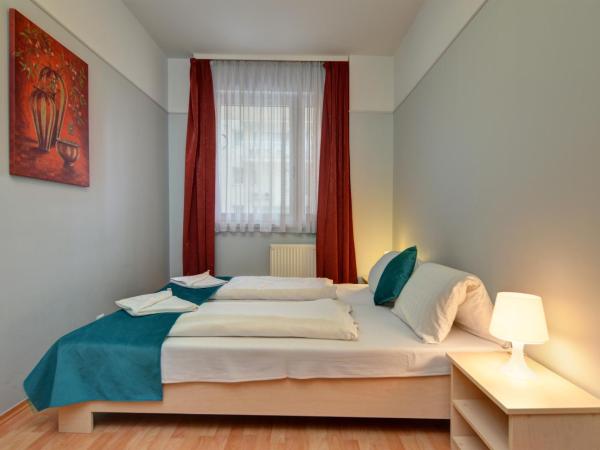 Agape Apartments : photo 8 de la chambre appartement 2 chambres avec balcon