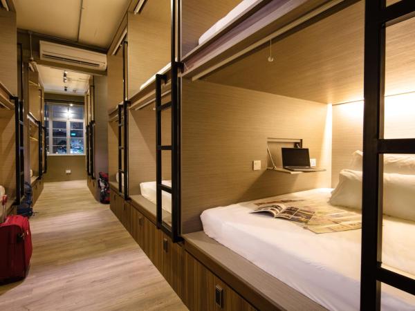 BEAT. Capsule Hostel @ Boat Quay : photo 3 de la chambre capsule lit queen-size dans dortoir mixte