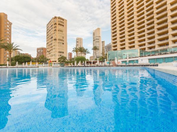 Sandos Benidorm Suites : photo 5 de la chambre suite - vue sur piscine (1 adulte)