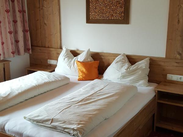 Pension Singer : photo 2 de la chambre chambre double avec balcon