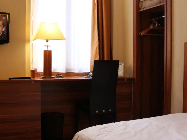 Hotel The Originals du Grand Monarque Nantes Gare : photo 1 de la chambre chambre simple confort