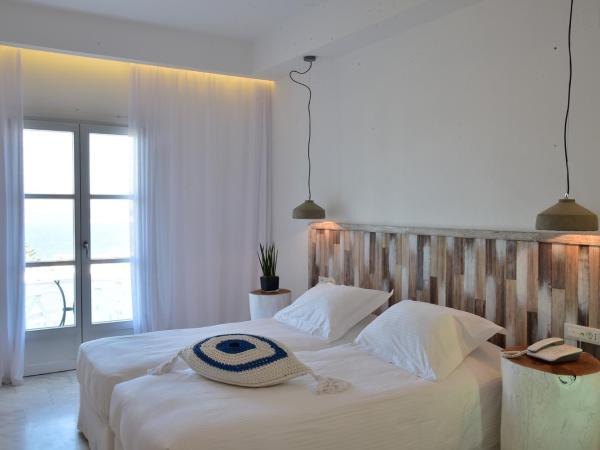 Hermes Mykonos Hotel : photo 2 de la chambre chambre double ou lits jumeaux avec vue sur mer