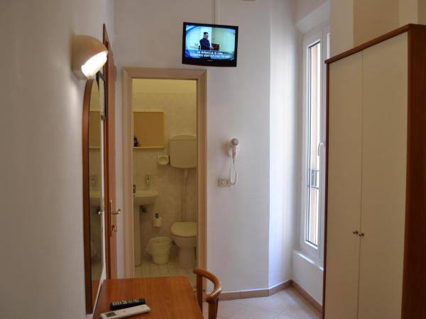 Hotel Villa Caterina : photo 3 de la chambre economy small double room