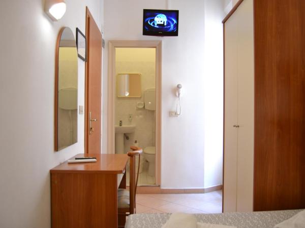 Hotel Villa Caterina : photo 4 de la chambre economy small double room