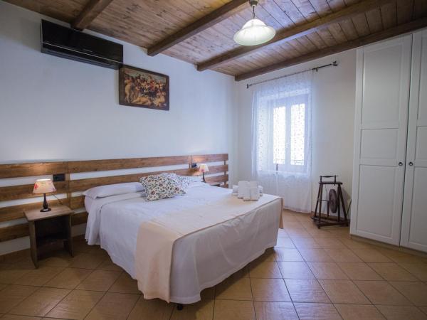 La Fornasetta : photo 5 de la chambre chambre double ou lits jumeaux avec salle de bains