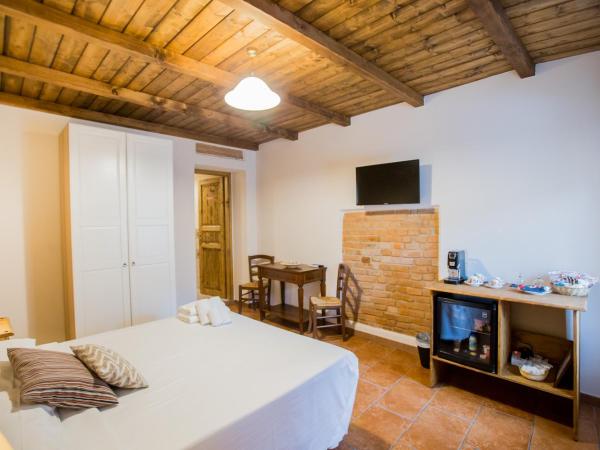 La Fornasetta : photo 6 de la chambre chambre double ou lits jumeaux avec salle de bains