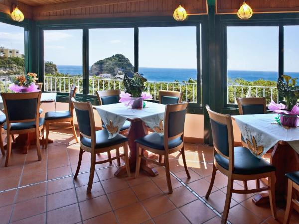 Hotel Residence S.Angelo : photo 9 de la chambre chambre quadruple - vue sur jardin