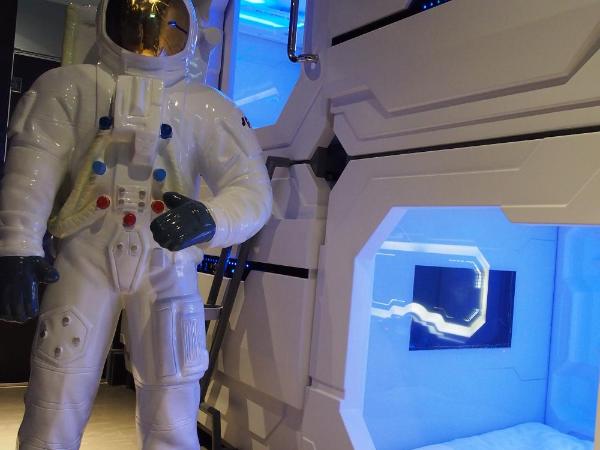 Space Hotel @ Chinatown Kuala Lumpur : photo 1 de la chambre chambre familiale deluxe avec salle de bains privative