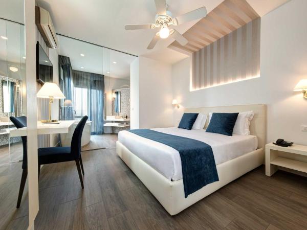 Hotel Byron Bellavista : photo 1 de la chambre suite avec balcon