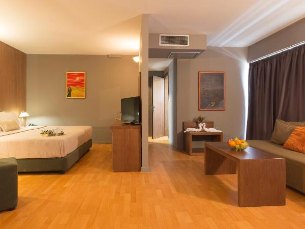 Plaza Hotel, Philian Hotels and Resorts : photo 2 de la chambre suite deluxe - vue sur mer