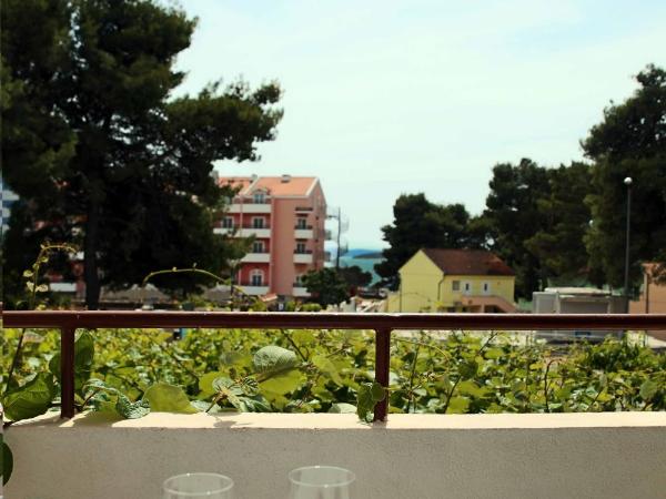 Apartments & Rooms Samohod : photo 4 de la chambre chambre double avec balcon - vue sur mer