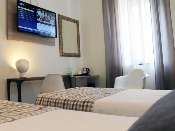 Hotel Bernina : photo 9 de la chambre chambre lits jumeaux