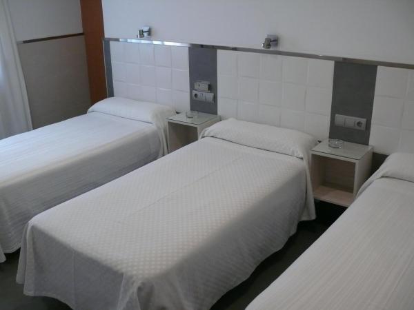 Hostal la Hispanidad : photo 1 de la chambre chambre familiale