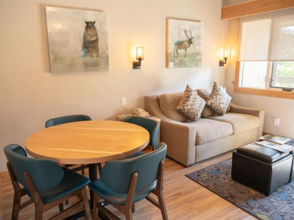 Tunnel Mountain Resort : photo 2 de la chambre appartement 1 chambre avec loft - kq