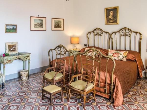 Villa La Piccioncina Firenze : photo 7 de la chambre chambre triple avec vue