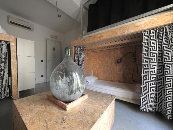 Dopa Hostel : photo 3 de la chambre lit dans dortoir mixte de 6 lits