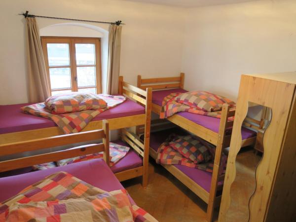 SnowBunnys BackPackers Hostel : photo 5 de la chambre lit dans dortoir mixte de 6 lits