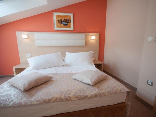 Hotel Maritimo : photo 10 de la chambre appartement 1 chambre avec balcon et vue sur mer