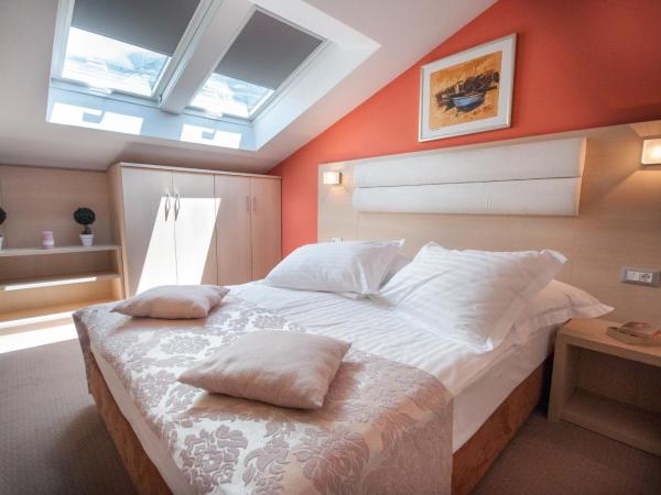 Hotel Maritimo : photo 2 de la chambre appartement 1 chambre avec balcon et vue sur mer