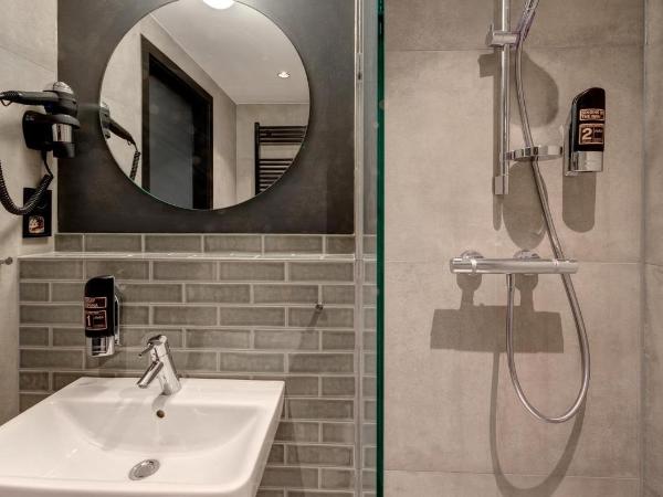 Schulz Hotel Berlin Wall at the East Side Gallery : photo 1 de la chambre petite chambre simple