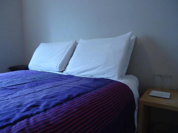 The Rex Hotel Jazz & Blues Bar : photo 3 de la chambre chambre standard avec lit double et salle de bains privative