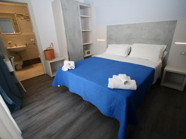 Hotel Kim : photo 10 de la chambre chambre triple