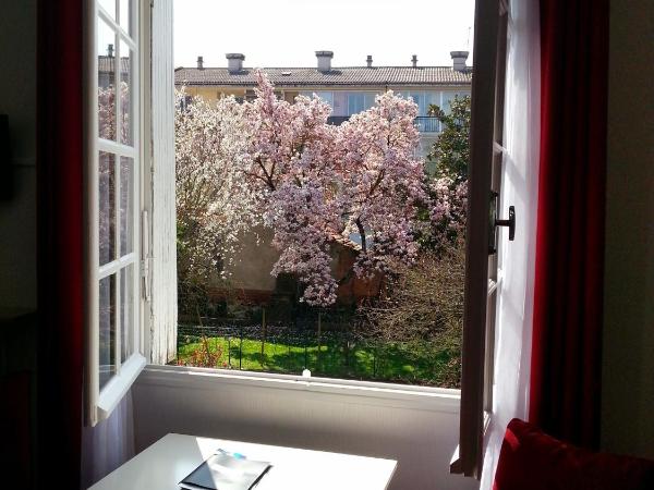 Hôtel La Résidence : photo 6 de la chambre chambre triple avec douche