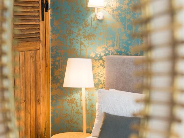Hotel Edouard VII : photo 1 de la chambre chambre double confort avec balcon