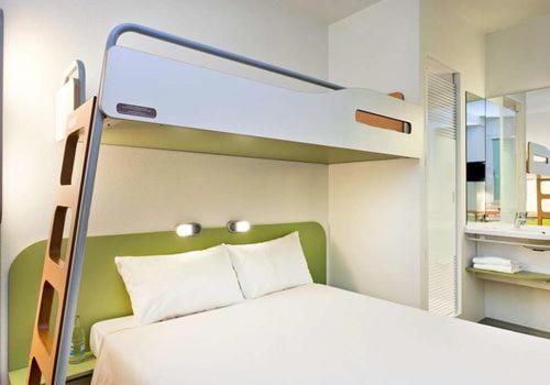Hotel Ibis Budget Deauville : photo 4 de la chambre chambre triple