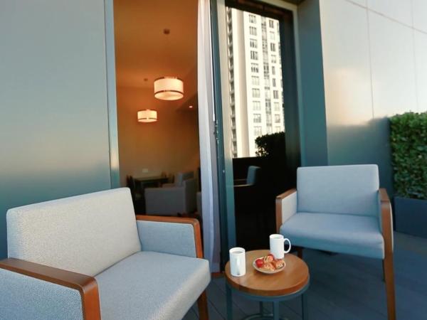 Park Inn by Radisson Istanbul Atasehir : photo 4 de la chambre chambre supérieure avec terrasse