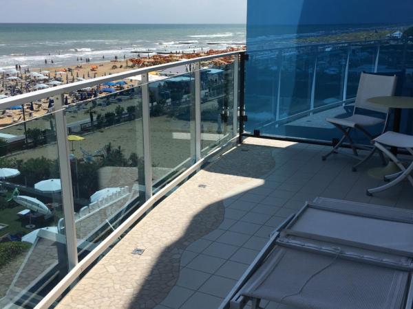 Hotel Universo : photo 1 de la chambre chambre double supérieure avec vue directe sur la mer