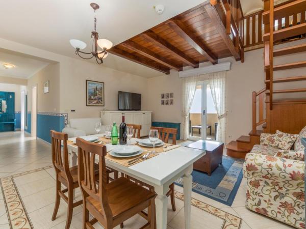 Hotel Abalone : photo 3 de la chambre appartement premium - vue sur mer (6 adultes + 2 enfants)