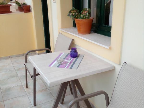 Aspri Petra Apartments : photo 6 de la chambre appartement 1 chambre