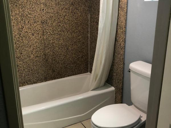 La Mirage Inn LAX Airport : photo 8 de la chambre chambre lit king-size - fumeurs