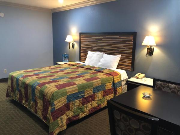 La Mirage Inn LAX Airport : photo 5 de la chambre chambre lit king-size - fumeurs