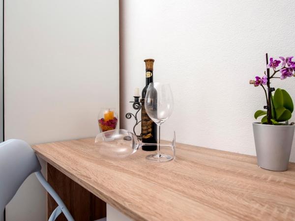 Rooms Mariana : photo 7 de la chambre chambre double - vue sur mer