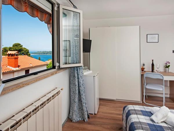 Rooms Mariana : photo 5 de la chambre chambre double - vue sur mer