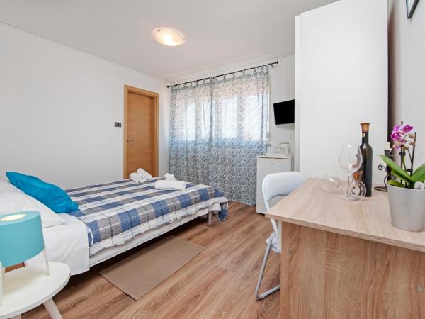 Rooms Mariana : photo 3 de la chambre chambre double - vue sur mer