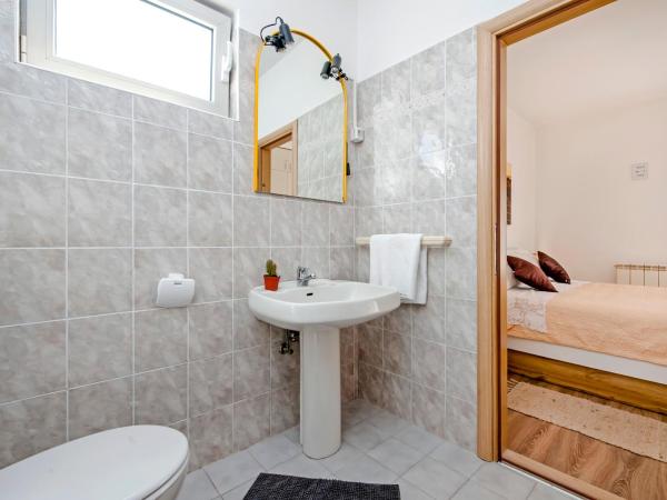 Rooms Mariana : photo 9 de la chambre chambre double avec balcon